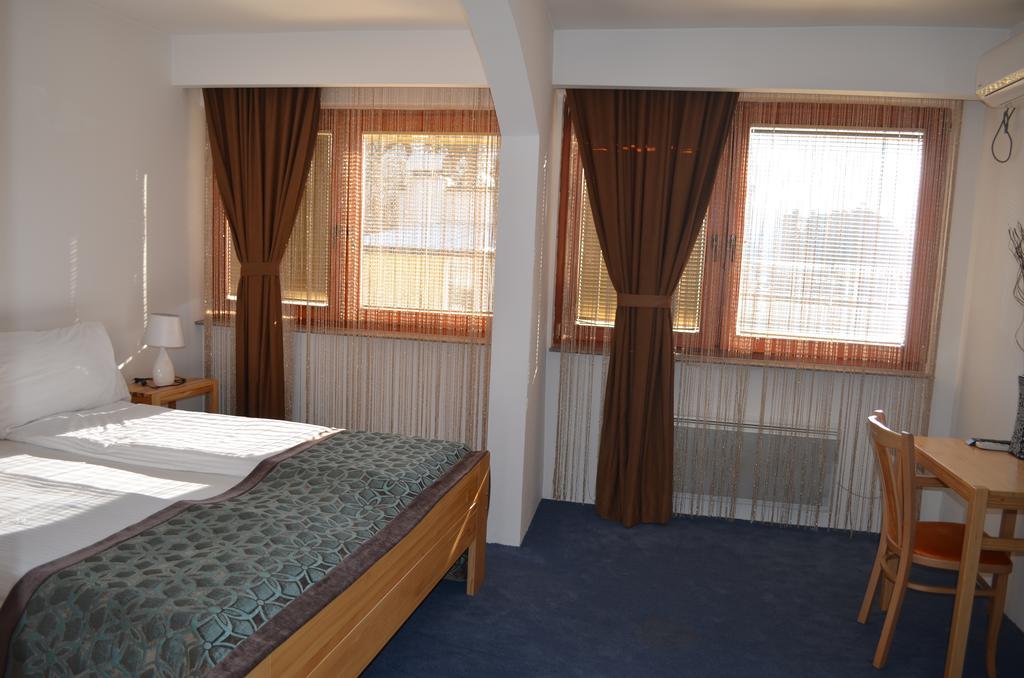 B&B Berr Сараево Екстериор снимка