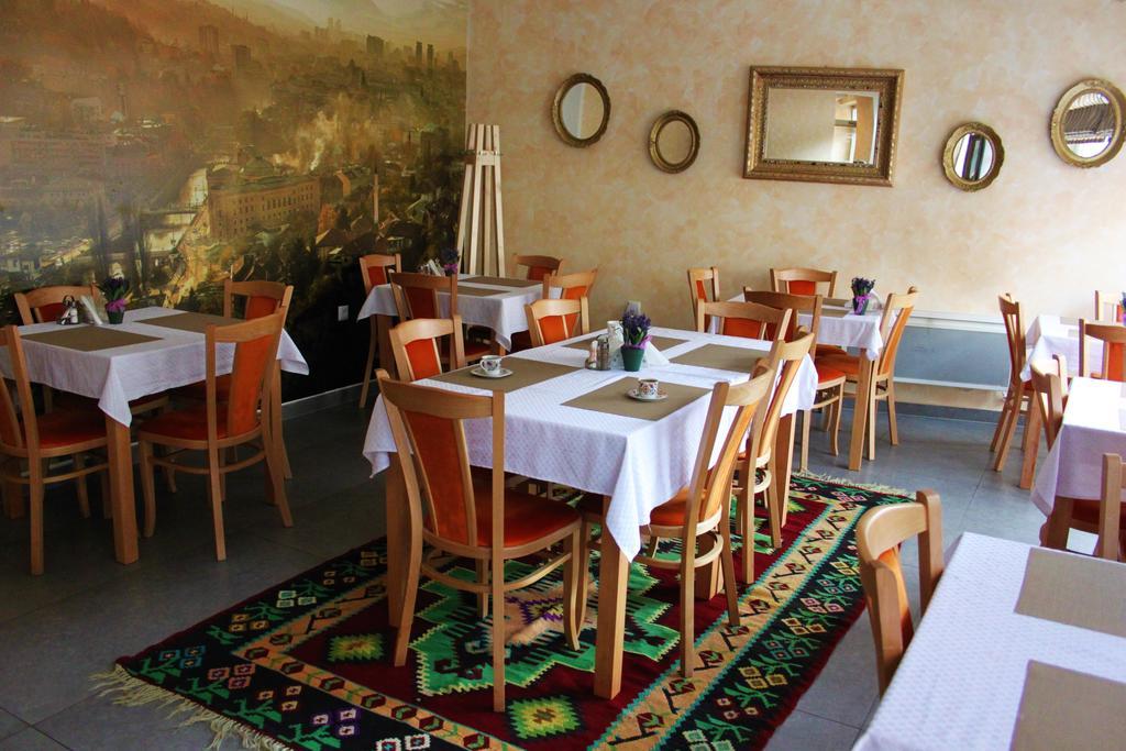 B&B Berr Сараево Екстериор снимка